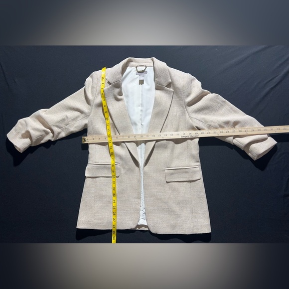 I only wore this once! It is perfect for a weekend out or even work! - Picture 1 of 4